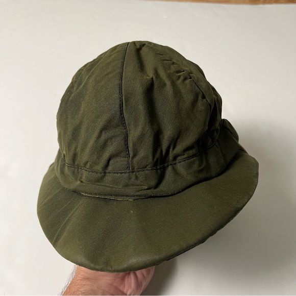 003 - WOMENS BARBOUR MADE IN ENGLAND WAXED OLIVE GREEN CAP HAT - Picture 4 of 5